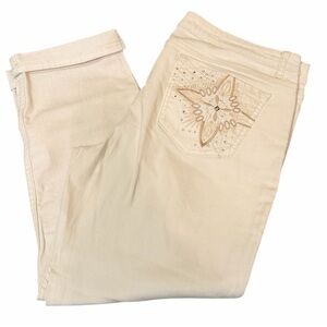 Apt. 9 Off-White Capri Pants